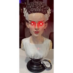 NWT Bride Of Frankenstein Bust Red LED Light Up Eyes Halloween Decor 13.5"